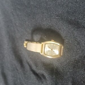 GRAMERCY GOLD COLORED WATCH ADJUSTABLE BAND NEW